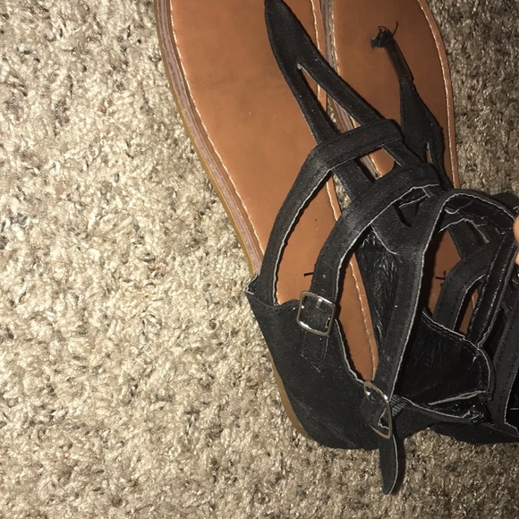 Some cute Sandals! Get-ready for summer !! - Picture 2 of 3